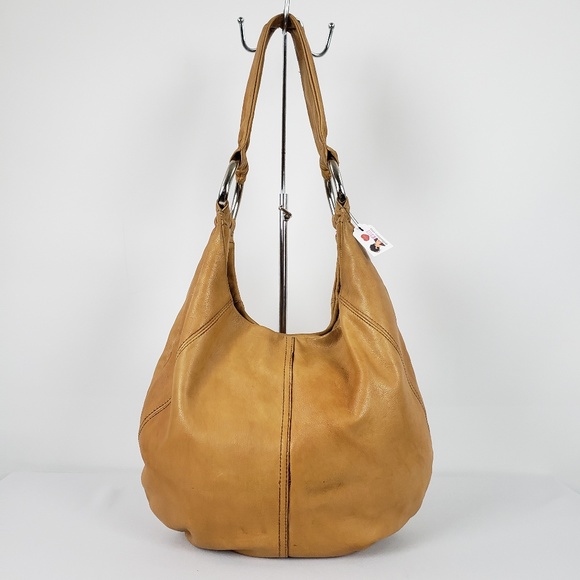 Tignanello Handbags - Tignanelo Caramel Brown Leather Hobo Purse